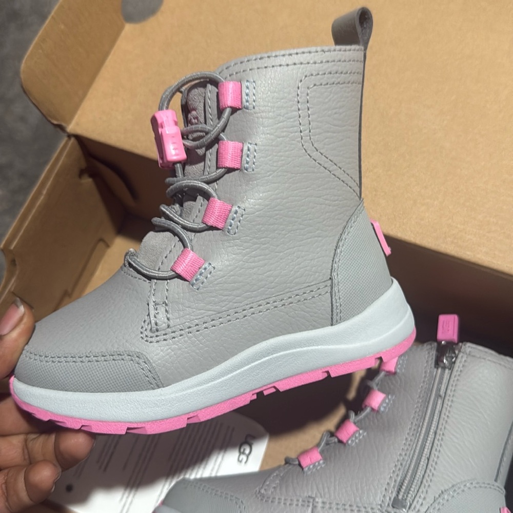 Kids boots